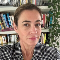 <b>LAUREN BRENNER&nbsp;</b>